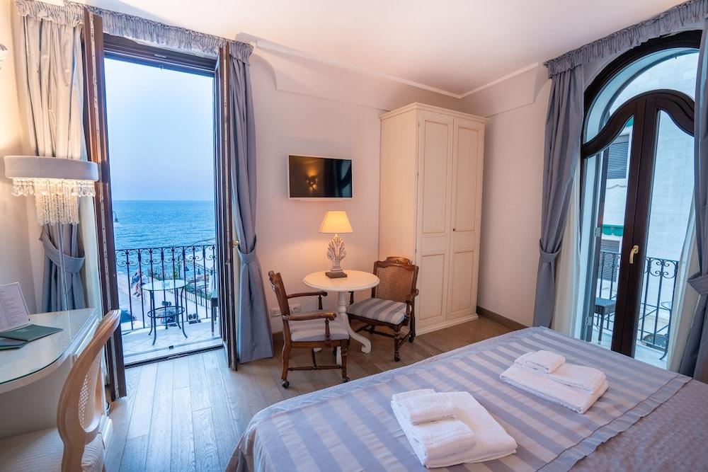 Hotel Covo Dei Saraceni 4*